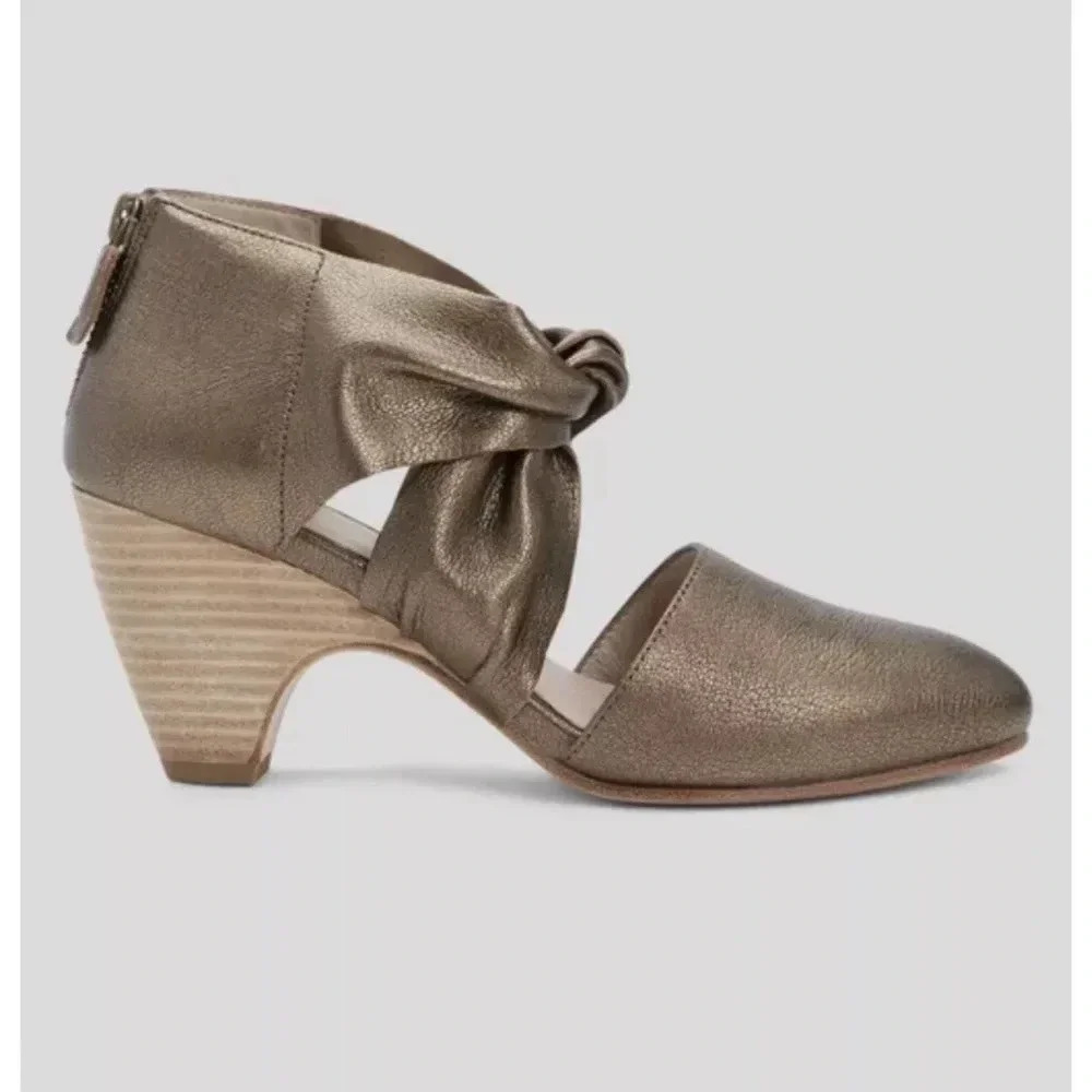 Eileen Fisher Metallic Taupe Knot Leather Heels